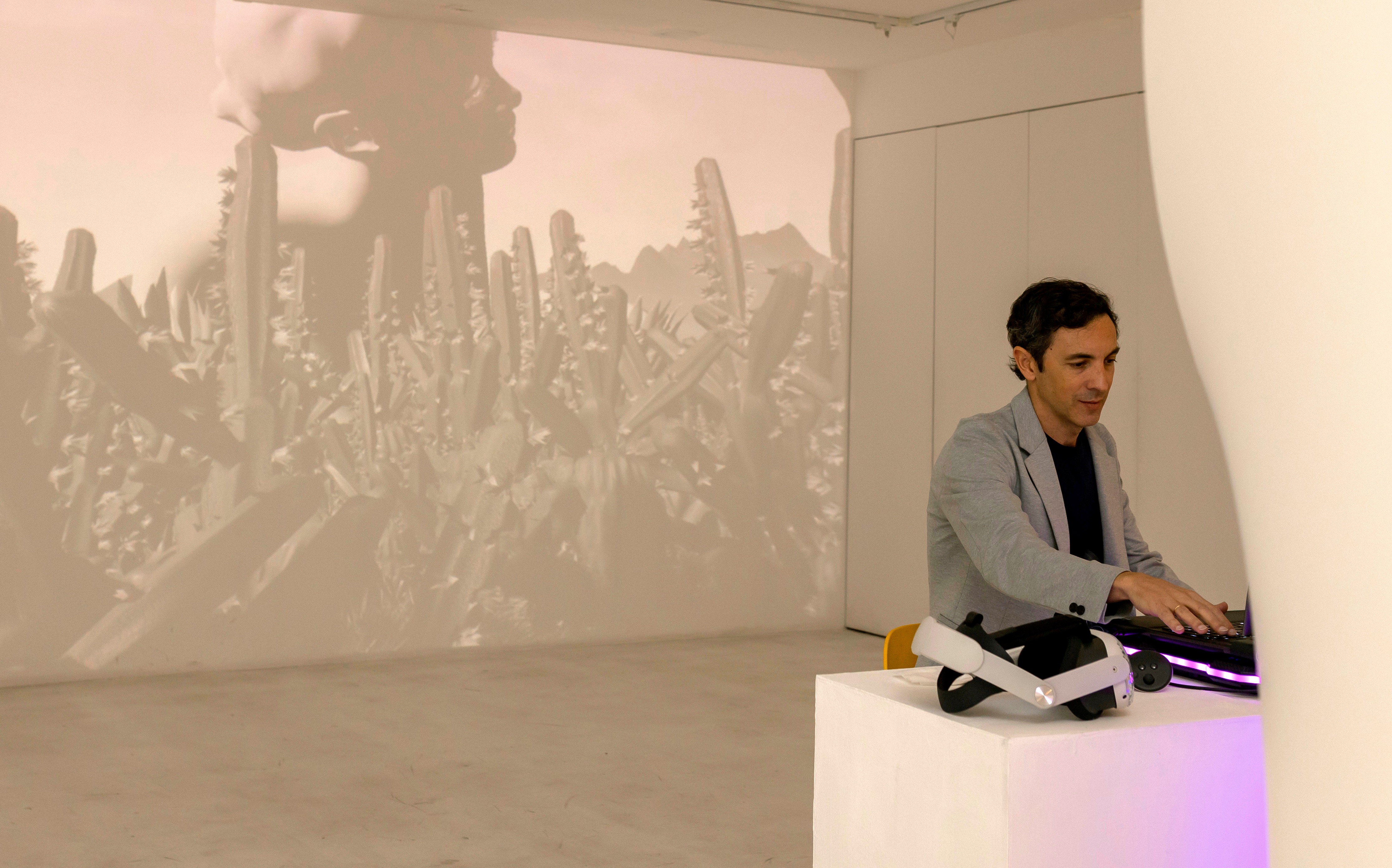 Agustín Di Luciano in his studio
